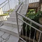One-bedroom In I *