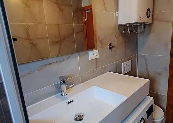 One-bedroom In I *