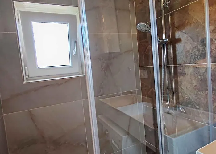 One-bedroom In I